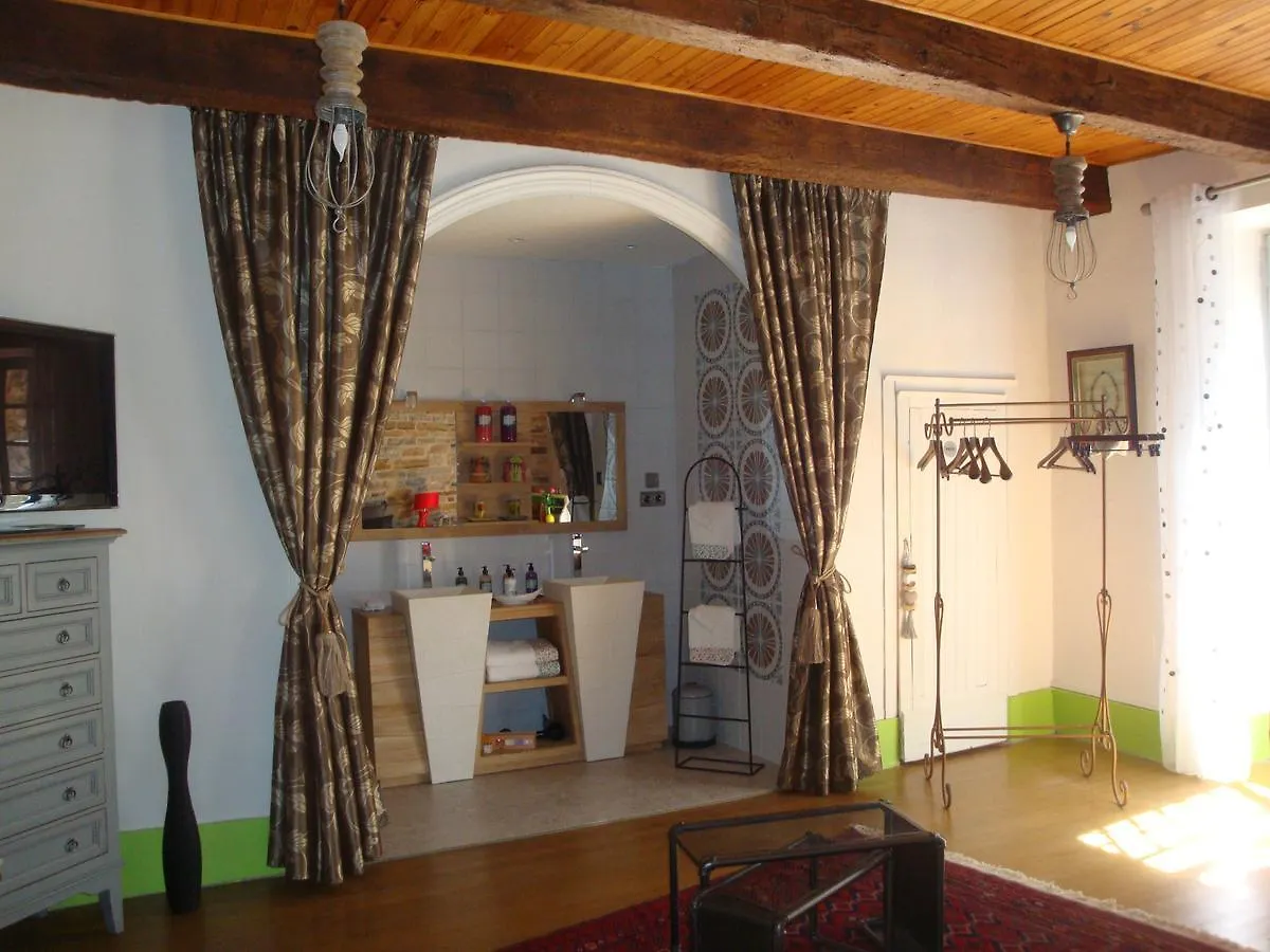 ***  Bed and Breakfast D'Ici Et D'Ailleurs Cordes-sur-Ciel Francia