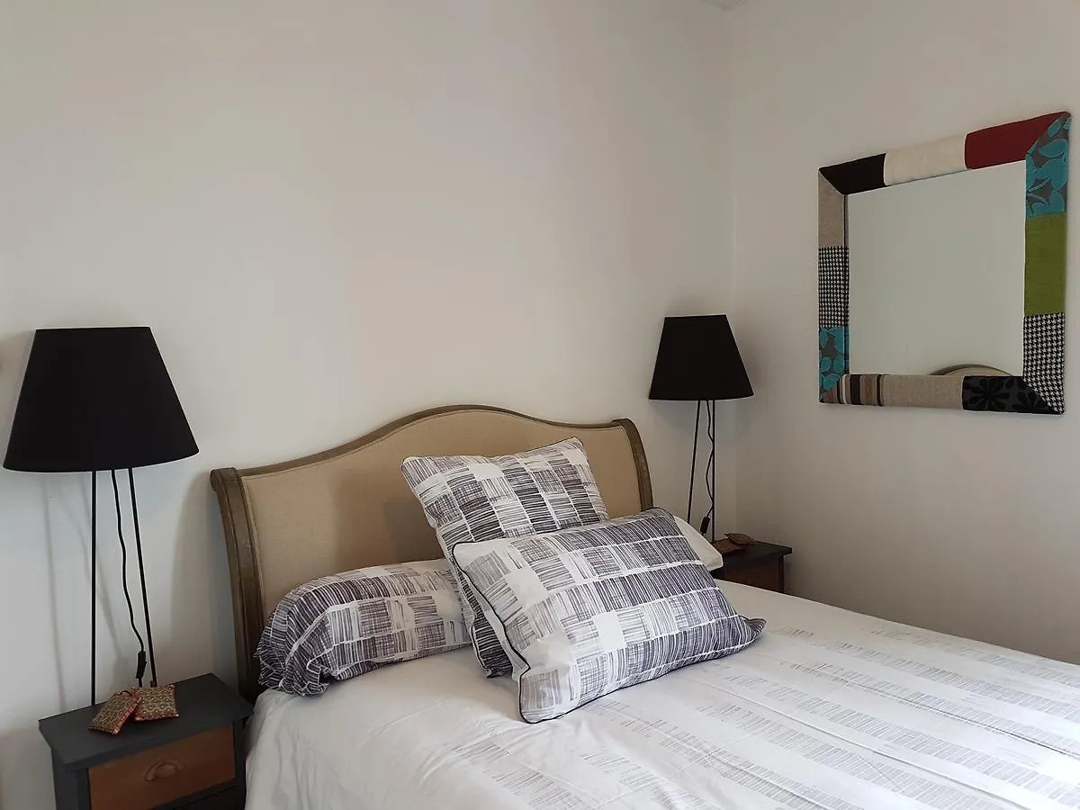 ***  D'Ici Et D'Ailleurs Bed & Breakfast Cordes-sur-Ciel France